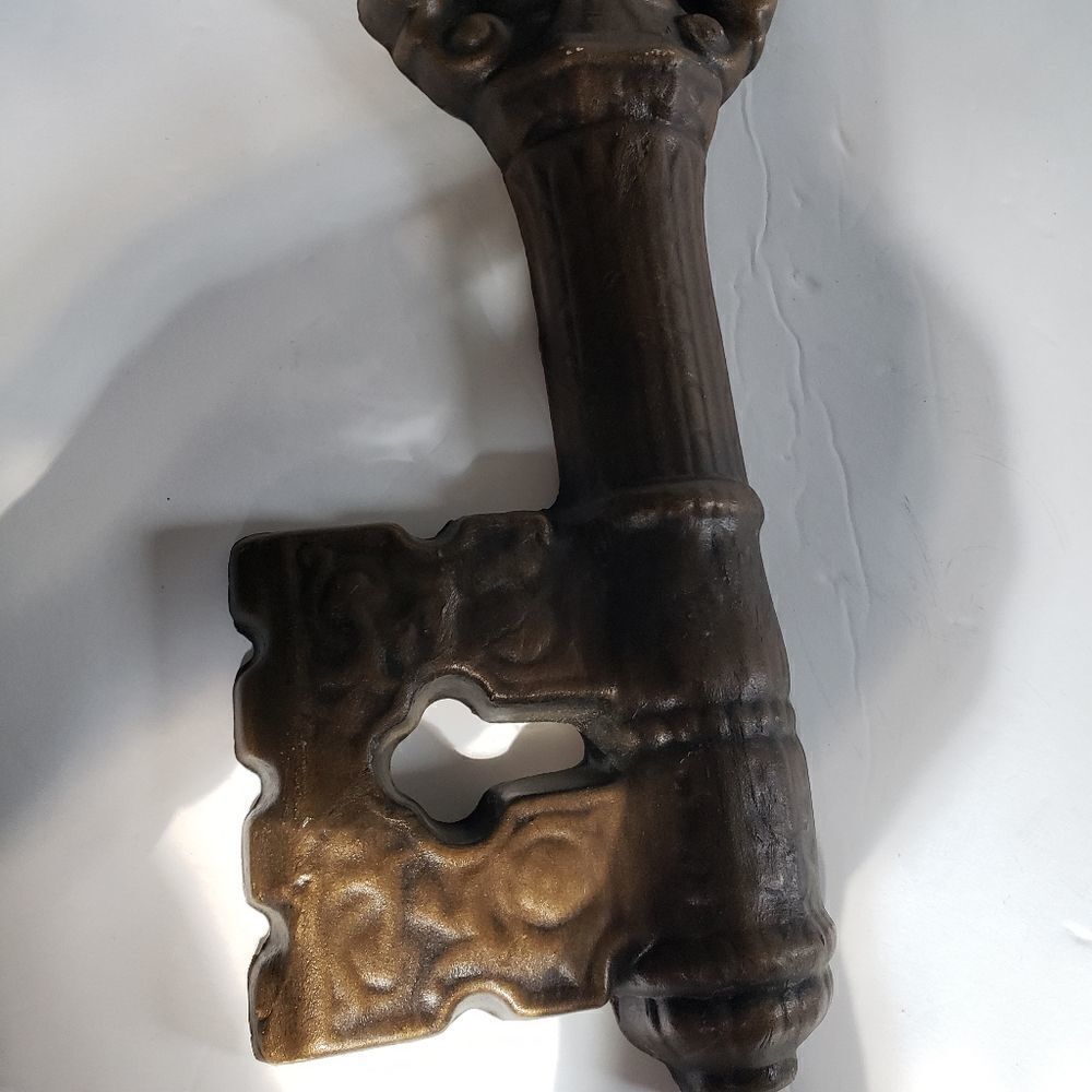 Vintage Wall Decor Skeleton Key - Picture 4 of 9
